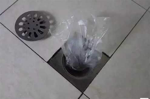 家里衛(wèi)生間地漏反味怎么辦？不花錢的實(shí)用小技巧趕緊來看