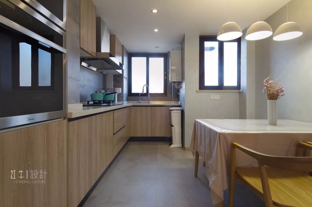 南京明月港灣105平米北歐風格裝修  擁有獨立衣帽間與書房09廚房