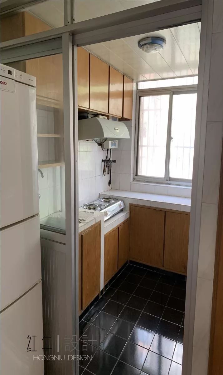 南京老房翻新--“能住”與“好住”之間，就差這點改變！07改造前_廚房