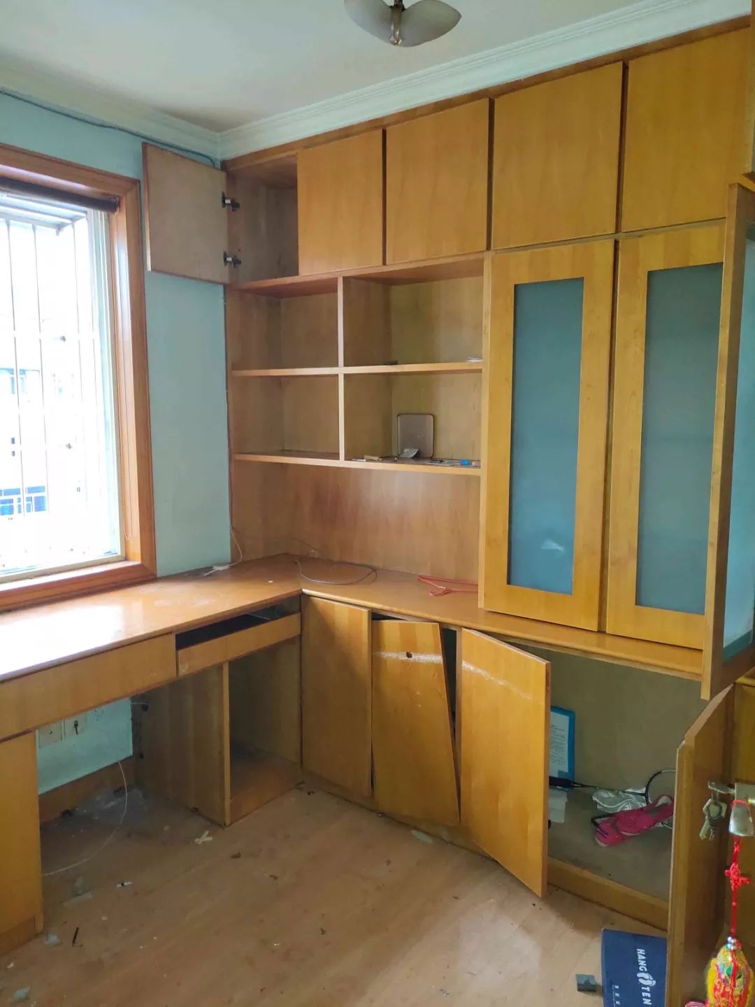 南京龍?bào)椿ㄔ?0㎡現(xiàn)代輕奢--老房升級(jí)改造，變身時(shí)尚精致家！11臥室改造