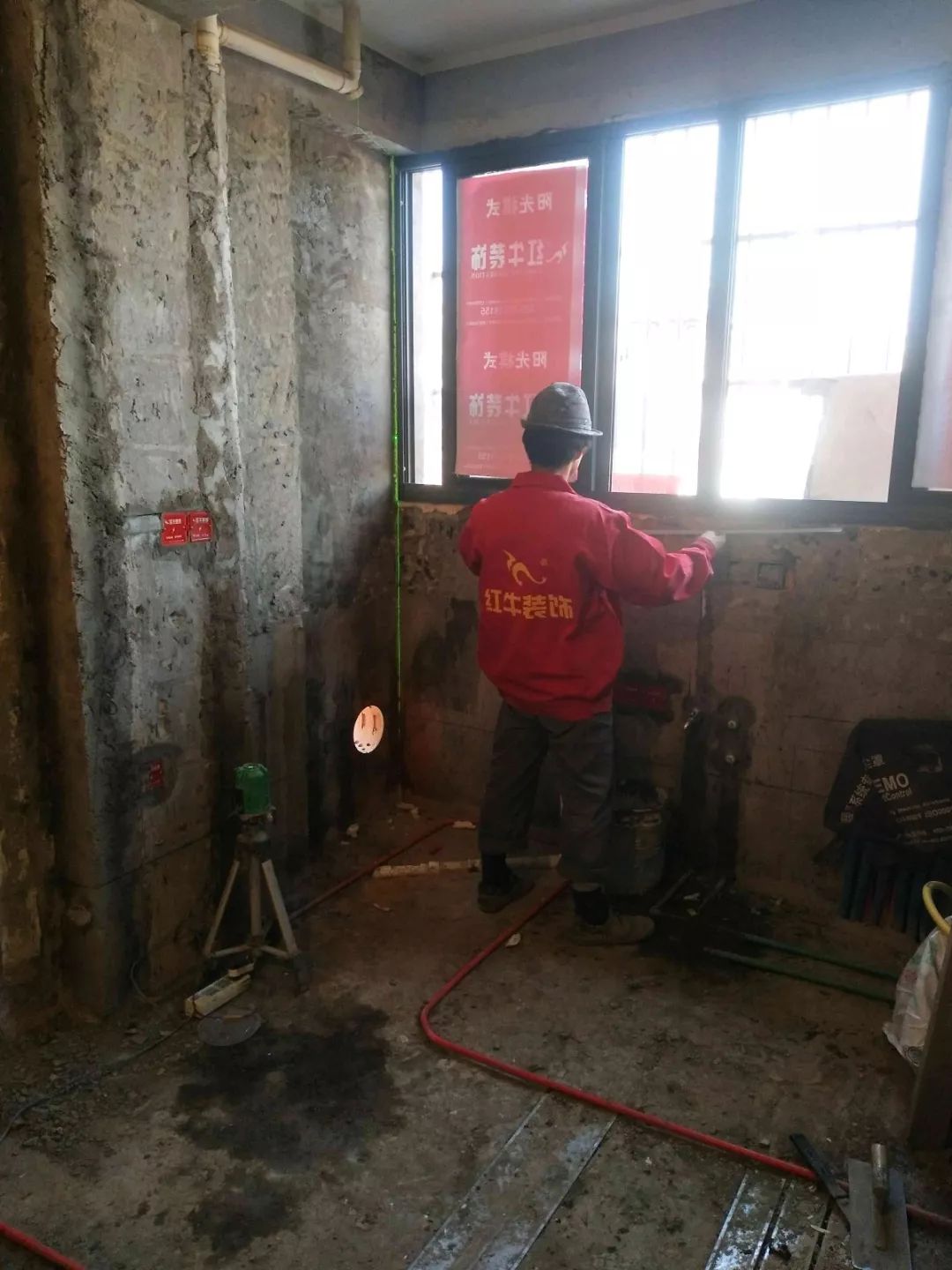 南京龍?bào)椿ㄔ?0㎡現(xiàn)代輕奢--老房升級(jí)改造，變身時(shí)尚精致家！31瓦木施工