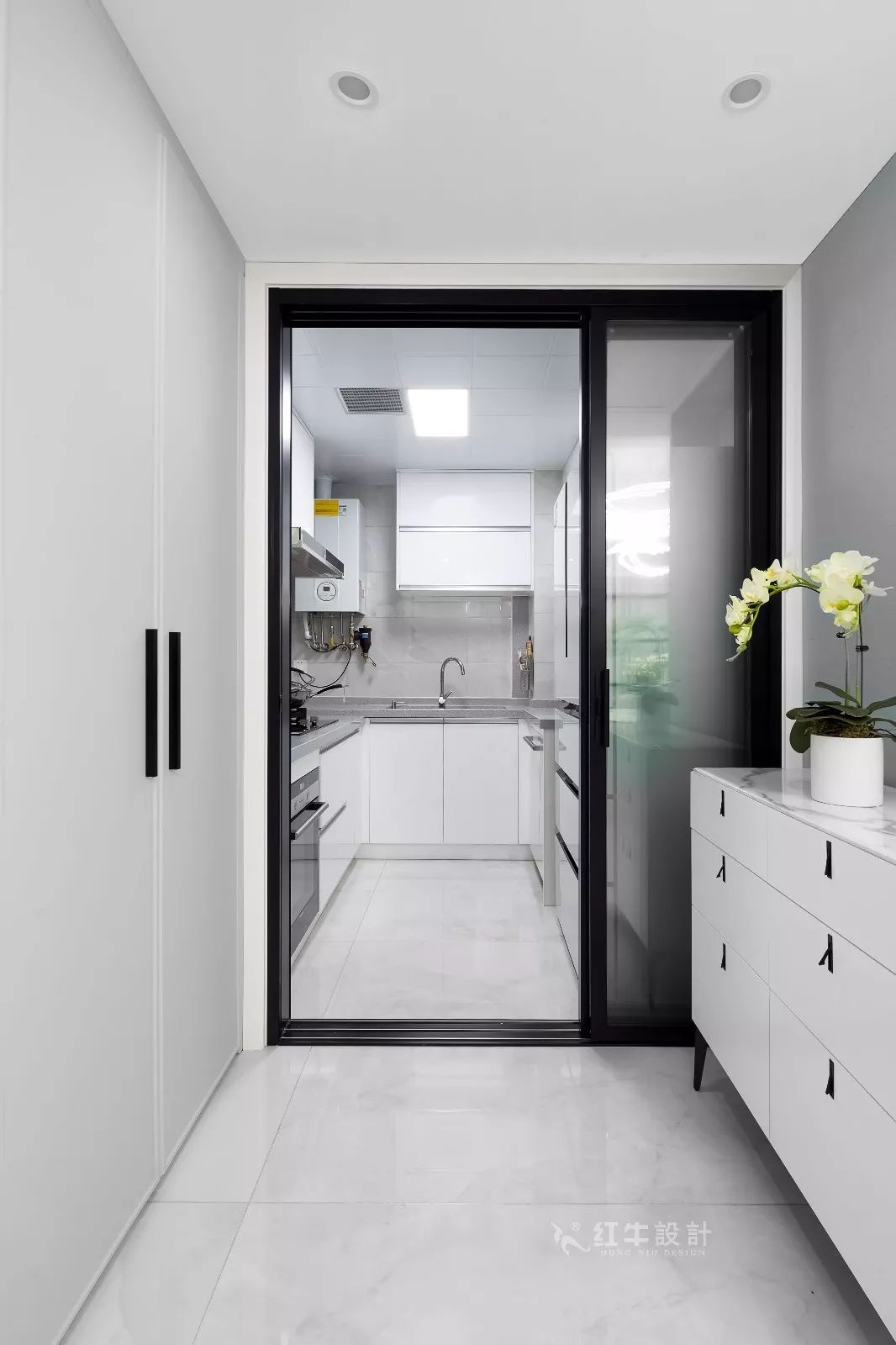 南京雅居樂(lè)145㎡現(xiàn)代簡(jiǎn)約--演繹當(dāng)代生活美學(xué)08餐廚設(shè)計(jì)02廚房