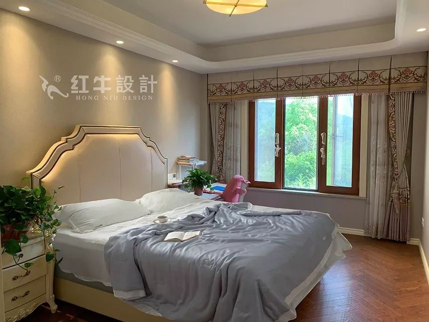 南京東墅山莊360㎡現(xiàn)代美式輕奢--設(shè)計(jì)師帶你欣賞完工別墅11臥室效果