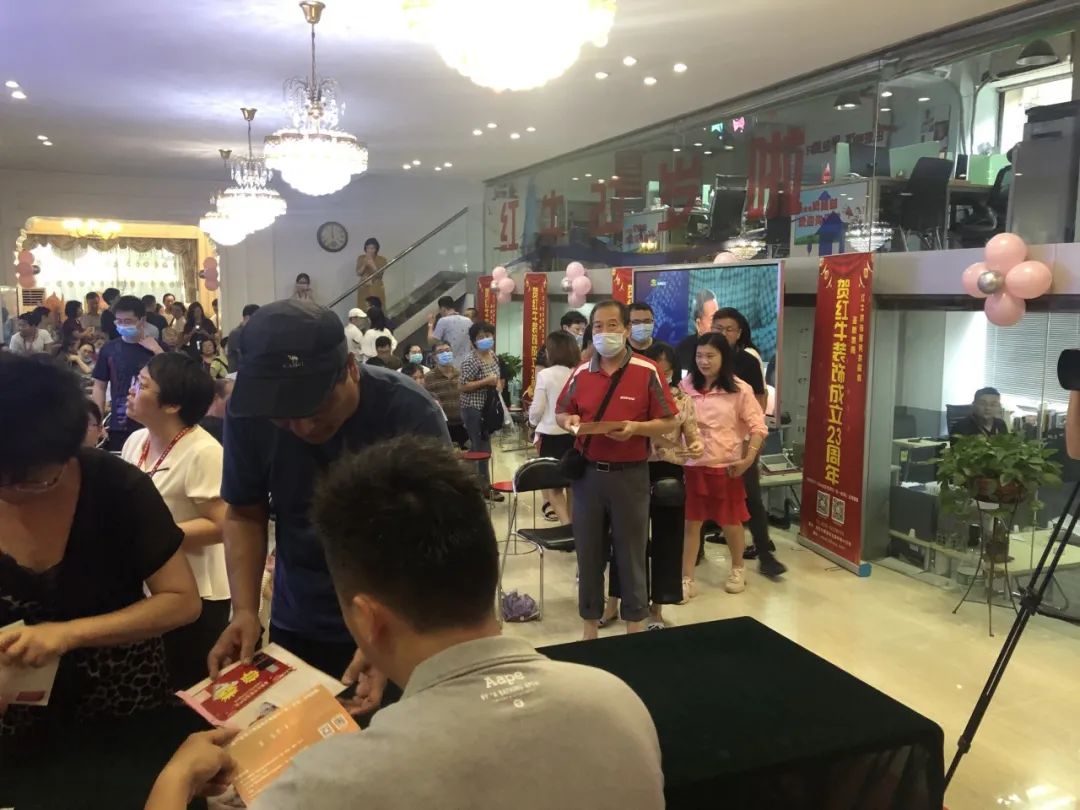 23周年 | 紅牛裝飾店慶“總裁簽售會”圓滿結(jié)束