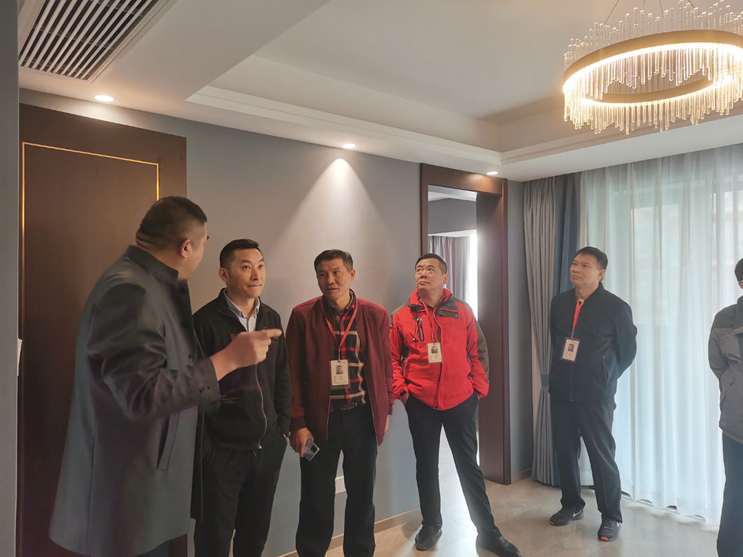 【雙十一】工程總監(jiān)親自帶隊(duì)巡檢，嚴(yán)守每個(gè)工地品質(zhì)，不負(fù)所托！