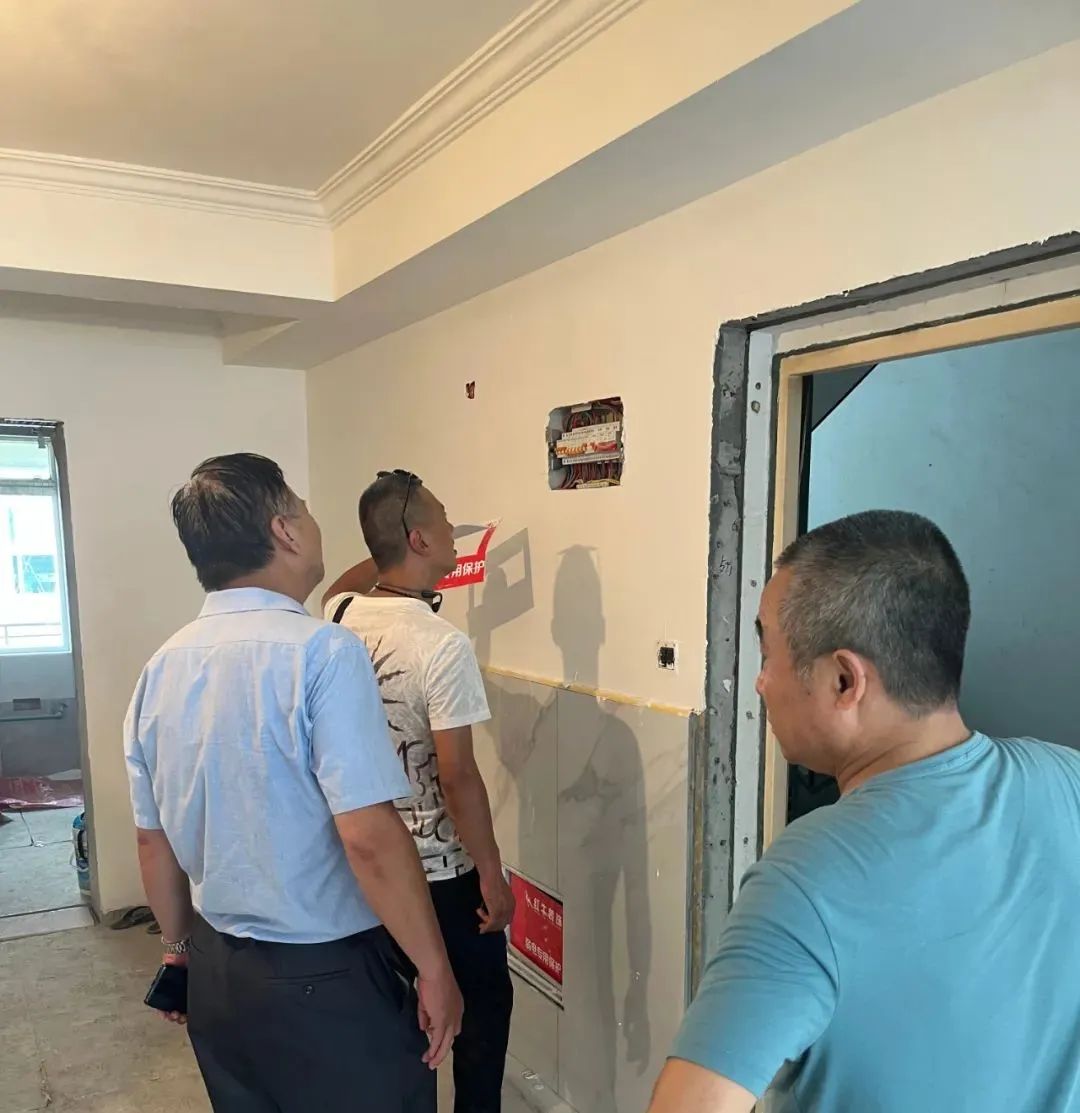 工地突擊巡檢｜為了工程質(zhì)量，他們可以有多拼