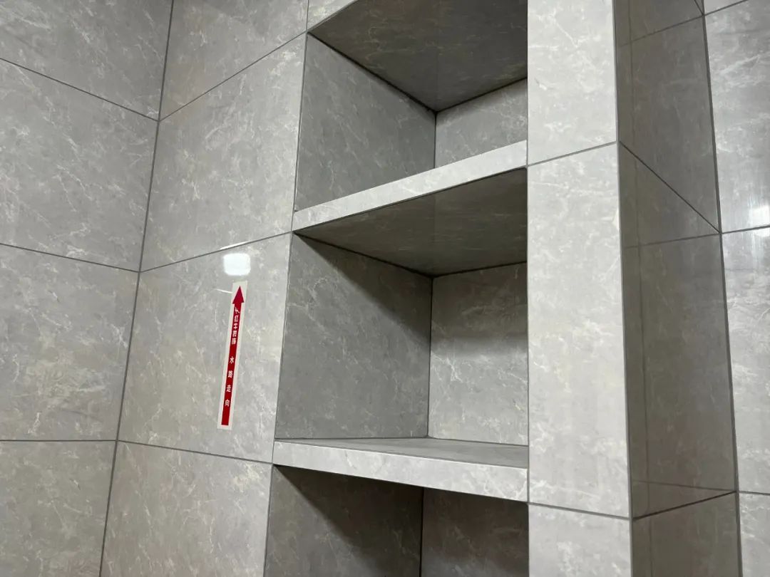工地突擊巡檢｜無(wú)懼高溫，直擊40℃+的工地施工現(xiàn)場(chǎng)！