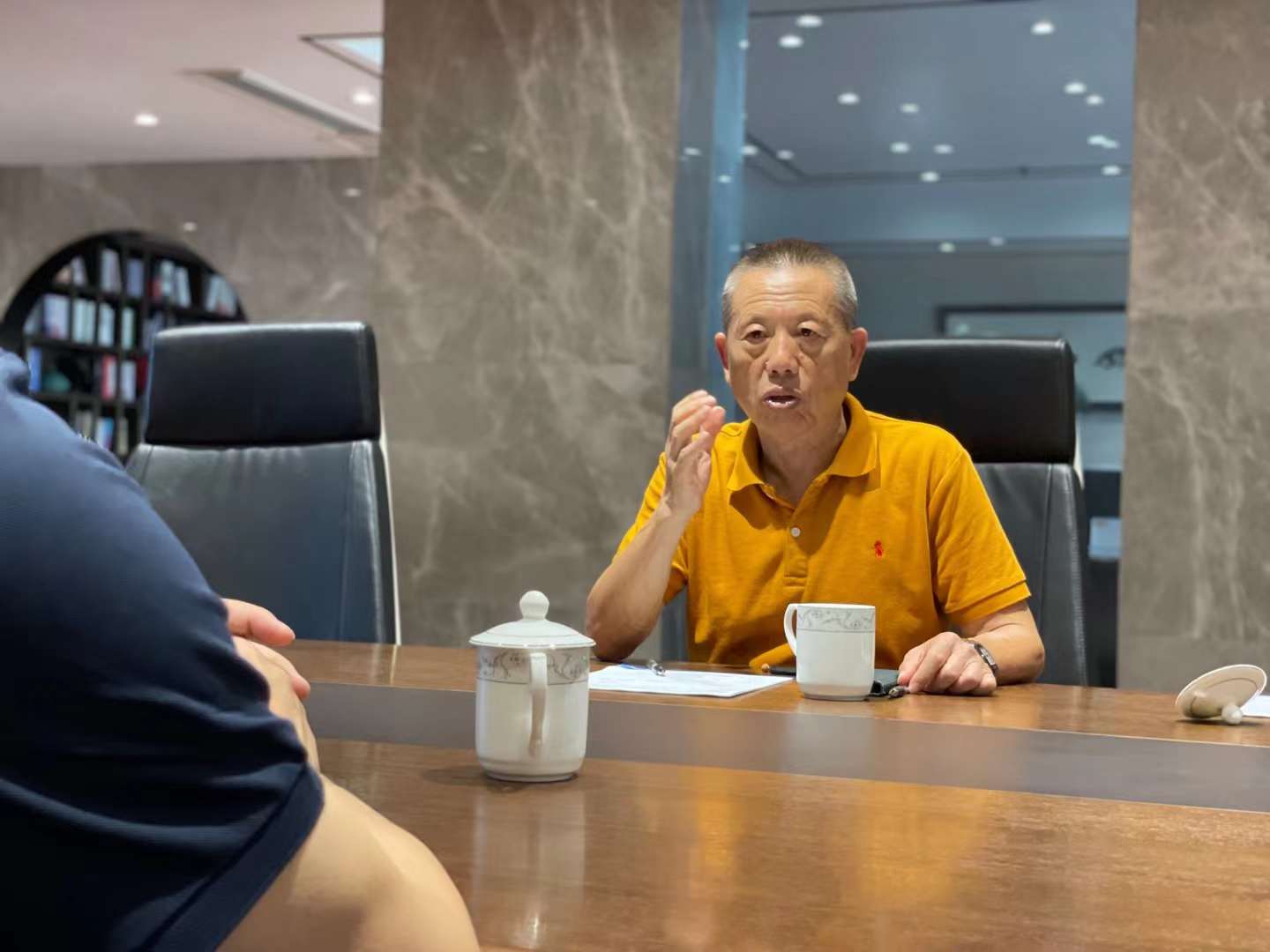 紅牛裝飾董事長老汪再次帶隊——實地參觀考察公司戰(zhàn)略合作品牌！