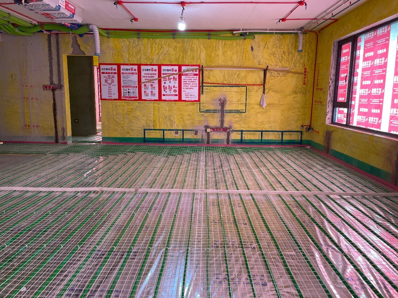 工地巡檢｜突擊地暖驗收現(xiàn)場，這個冬天，讓您家更溫暖、更安全！