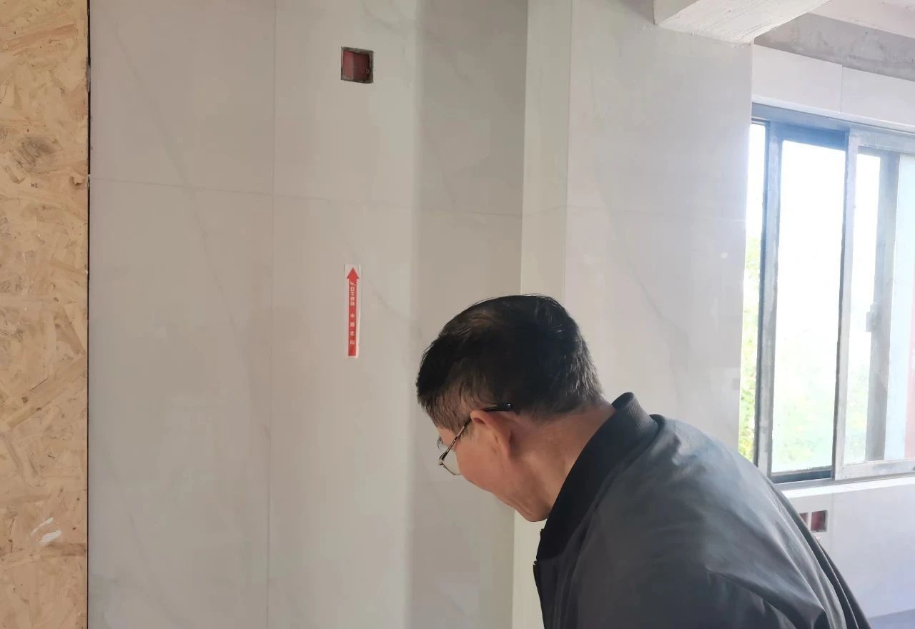 南京紅牛裝飾公司工地巡檢：雙11拼什么？我們在拼質(zhì)量！拼服務(wù)！