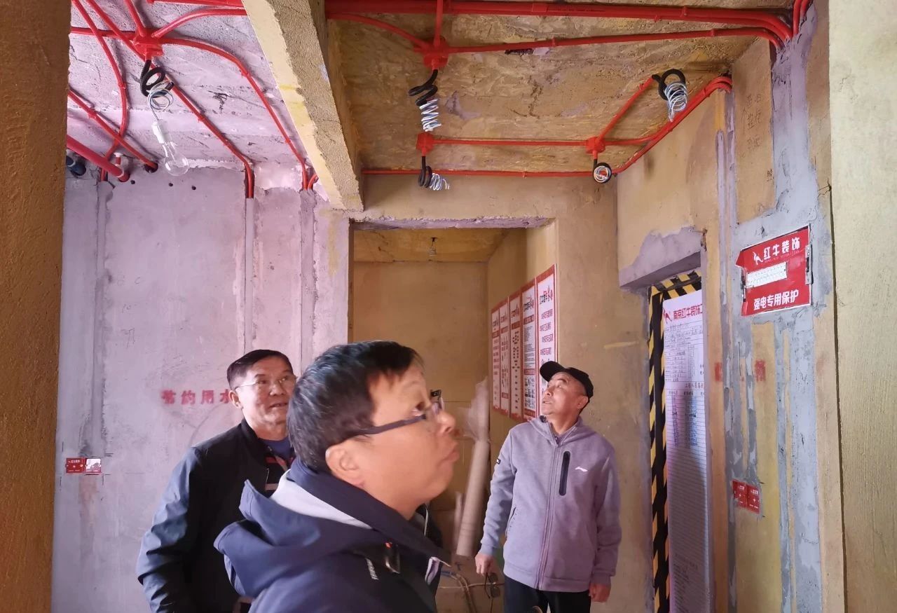 南京紅牛裝飾公司工地巡檢：這水電施工現場，您給打幾分？