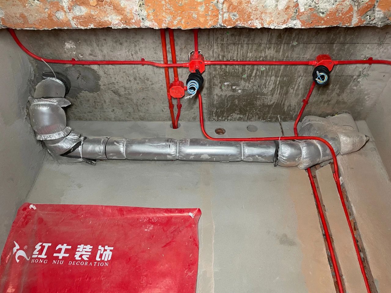 南京紅牛裝飾公司工地巡檢：這水電施工現場，您給打幾分？