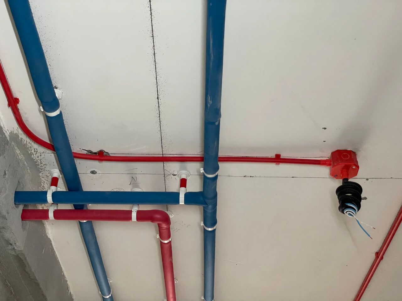 工地巡檢：雙節(jié)同慶，品質(zhì)同行，嚴(yán)把每一道工序，用心守護(hù)夢(mèng)想家！