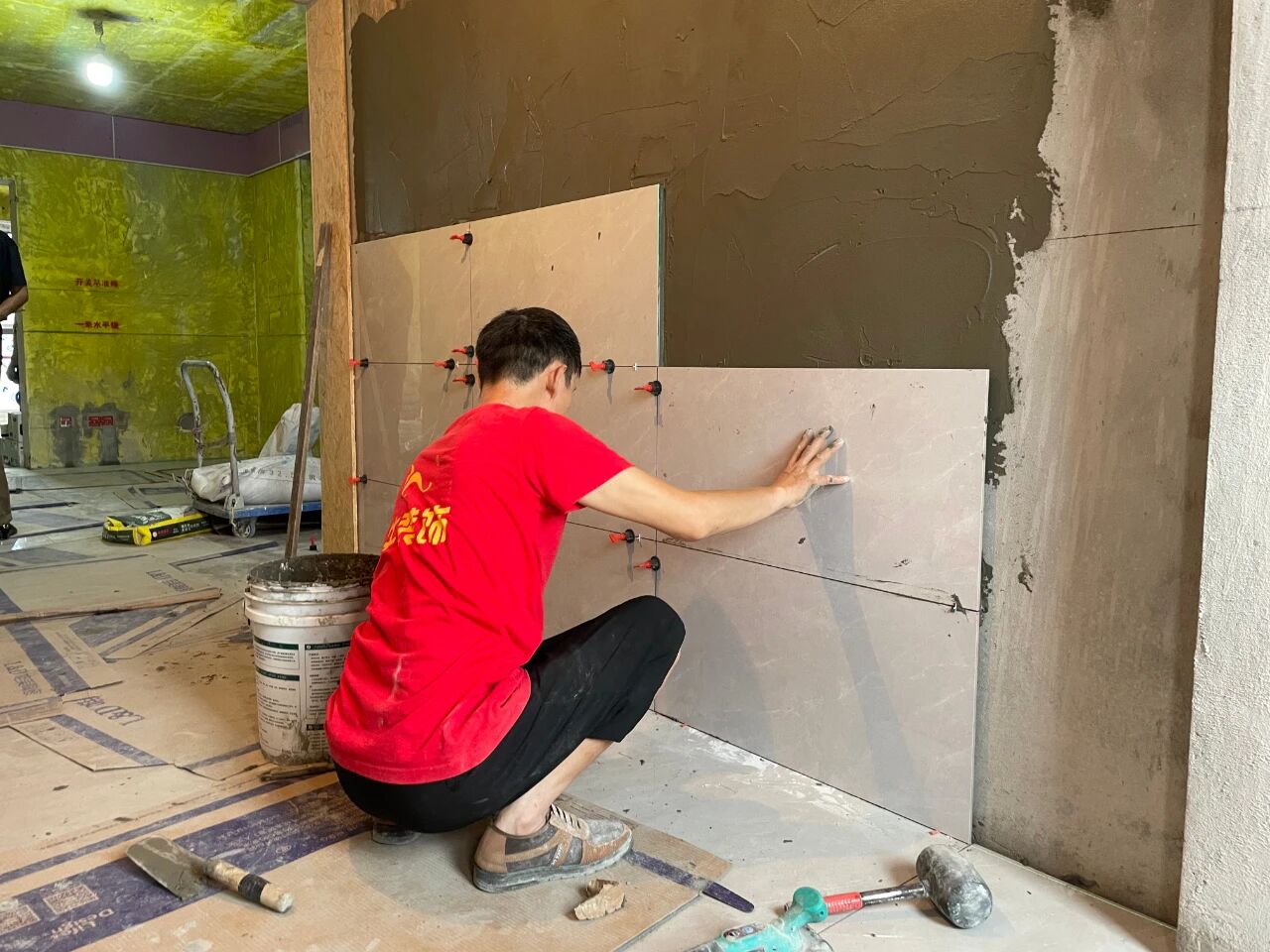 工地巡檢：雙節(jié)同慶，品質(zhì)同行，嚴(yán)把每一道工序，用心守護(hù)夢(mèng)想家！