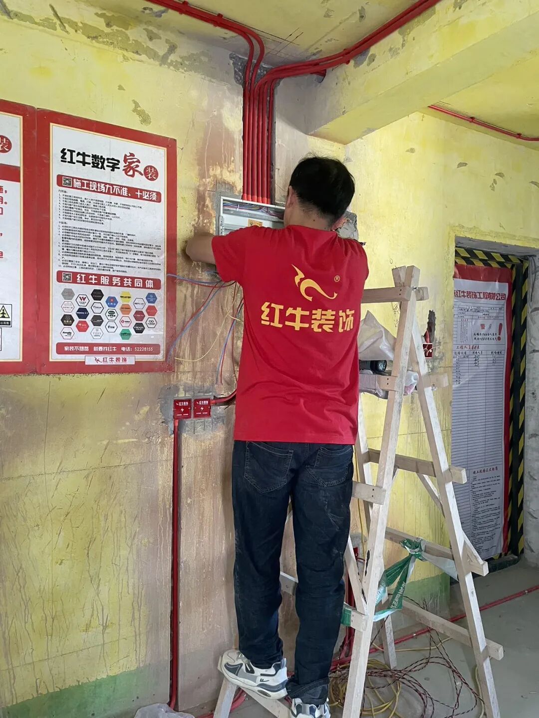隱蔽工程不“隱蔽”！突擊水電施工現(xiàn)場，看得見的品質(zhì)與安心！